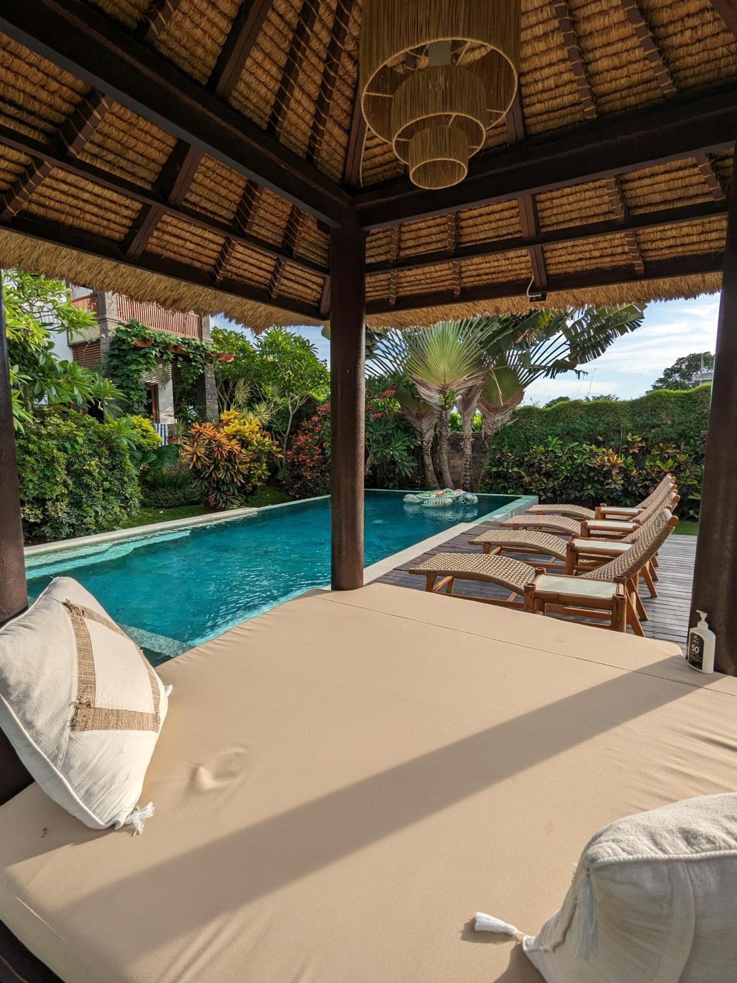 Kamayana, Peaceful & Quiet 6Br Villa With Huge Pool And Tropical Garden Canggu  Exterior photo