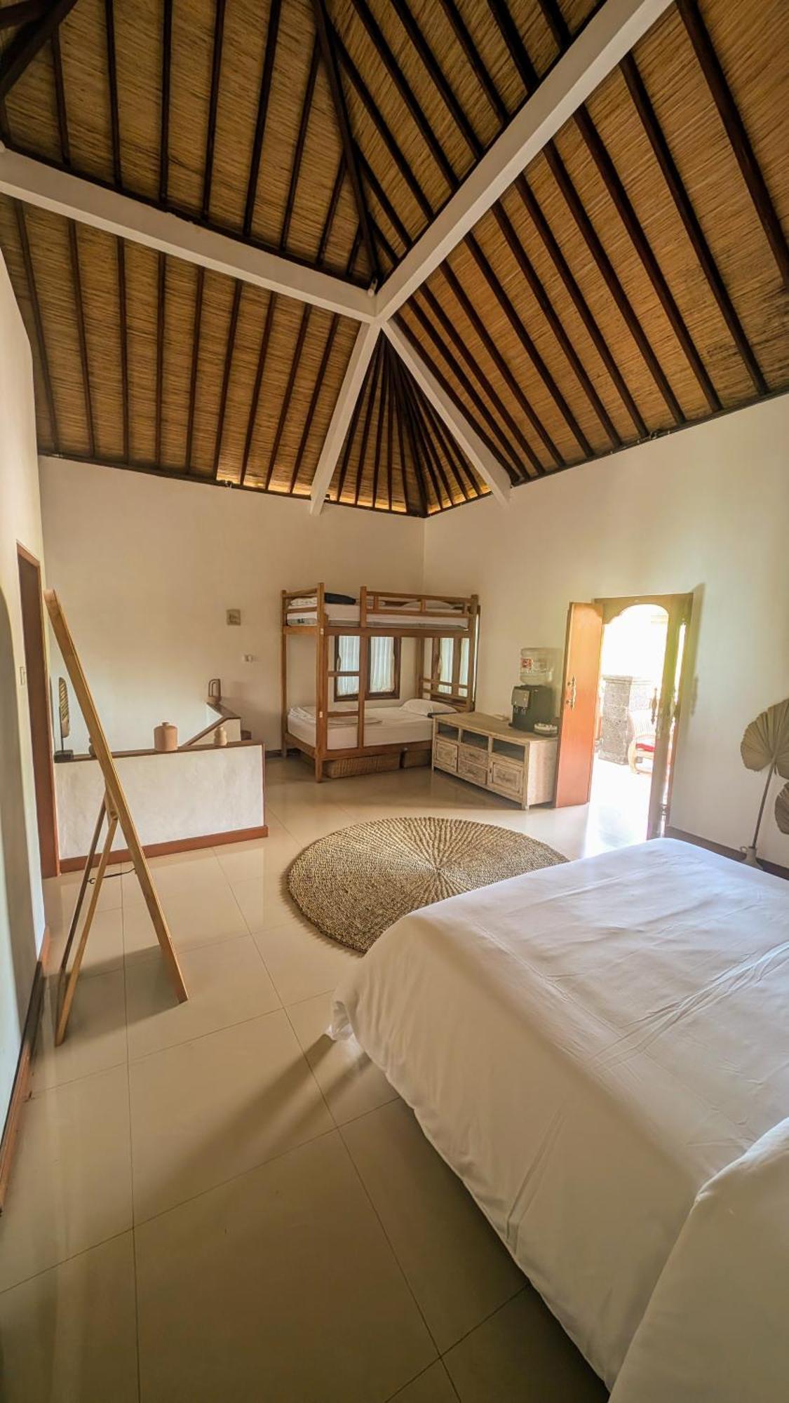 Kamayana, Peaceful & Quiet 6Br Villa With Huge Pool And Tropical Garden Canggu  Exterior photo