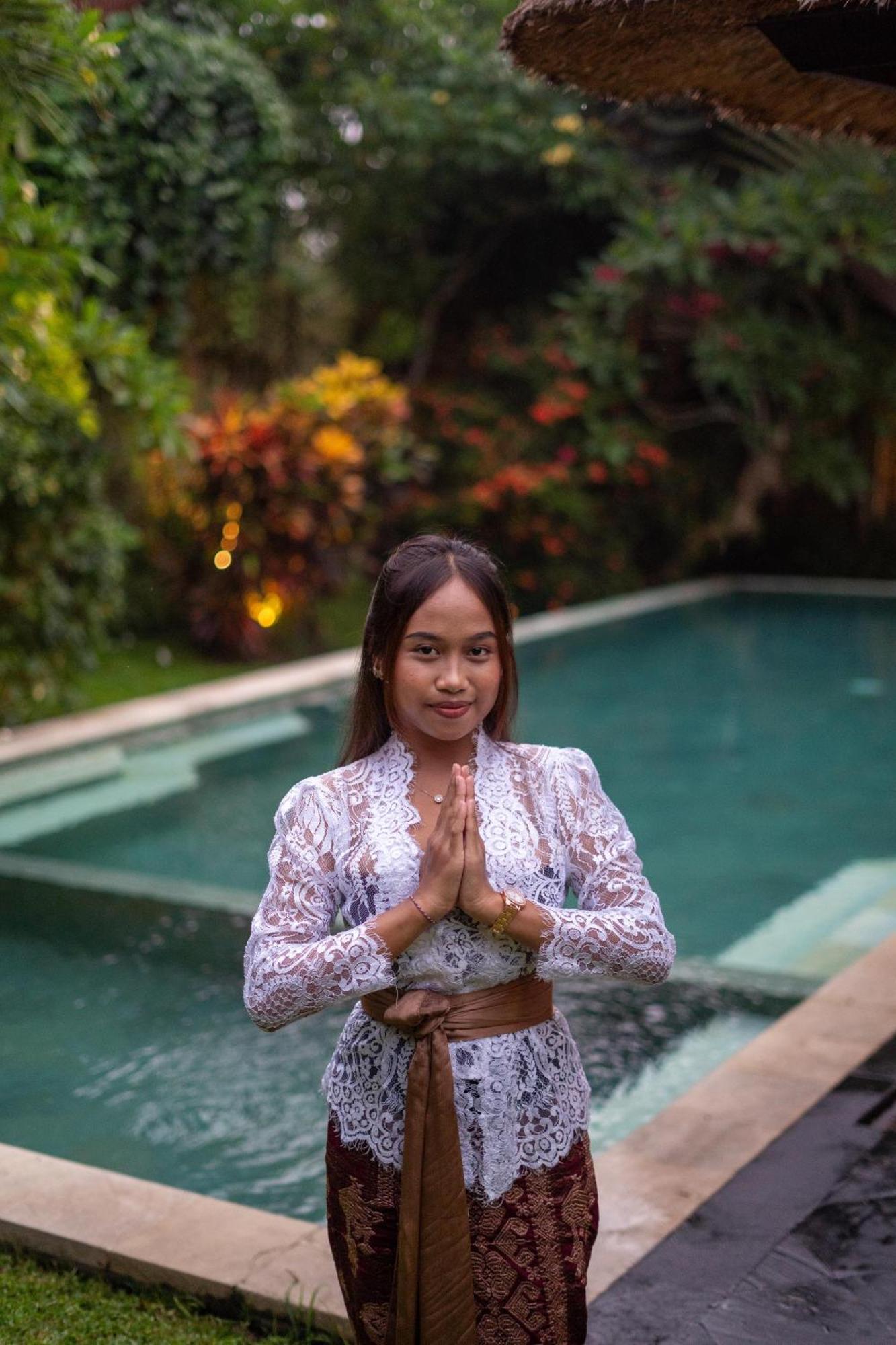 Kamayana, Peaceful & Quiet 6Br Villa With Huge Pool And Tropical Garden Canggu  Exterior photo