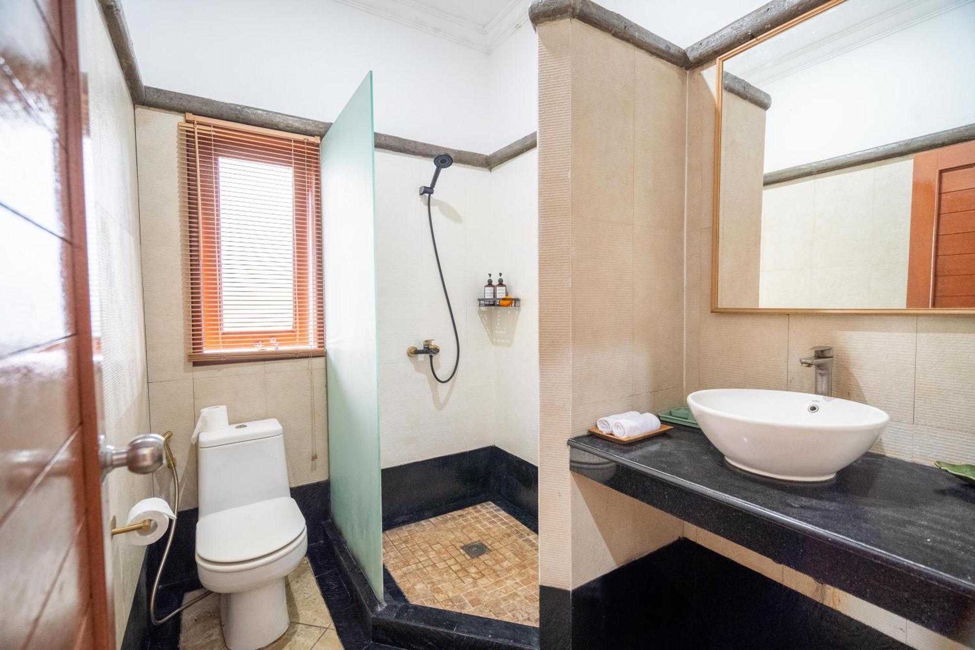 Kamayana, Peaceful & Quiet 6Br Villa With Huge Pool And Tropical Garden Canggu  Exterior photo