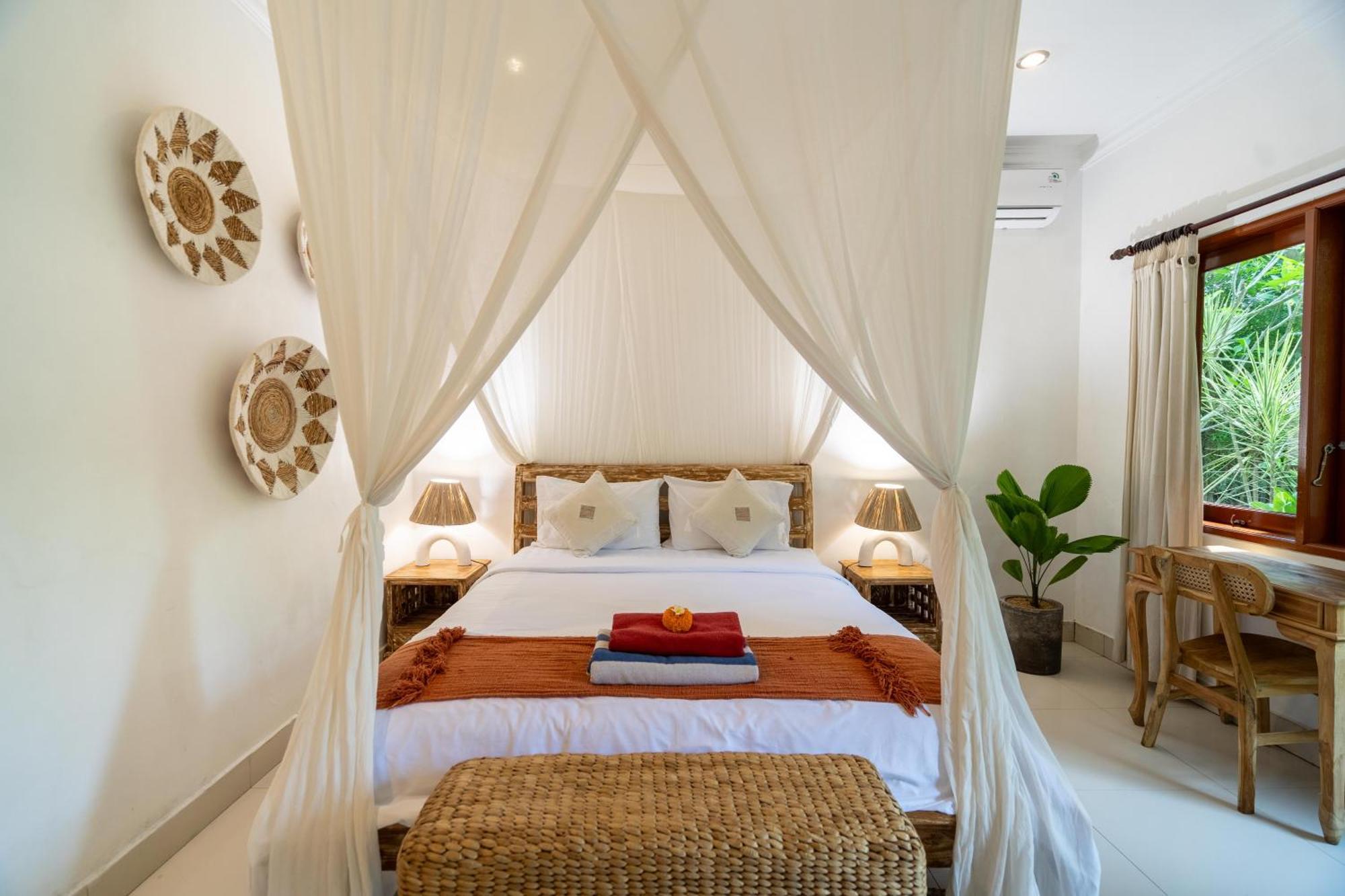 Kamayana, Peaceful & Quiet 6Br Villa With Huge Pool And Tropical Garden Canggu  Exterior photo